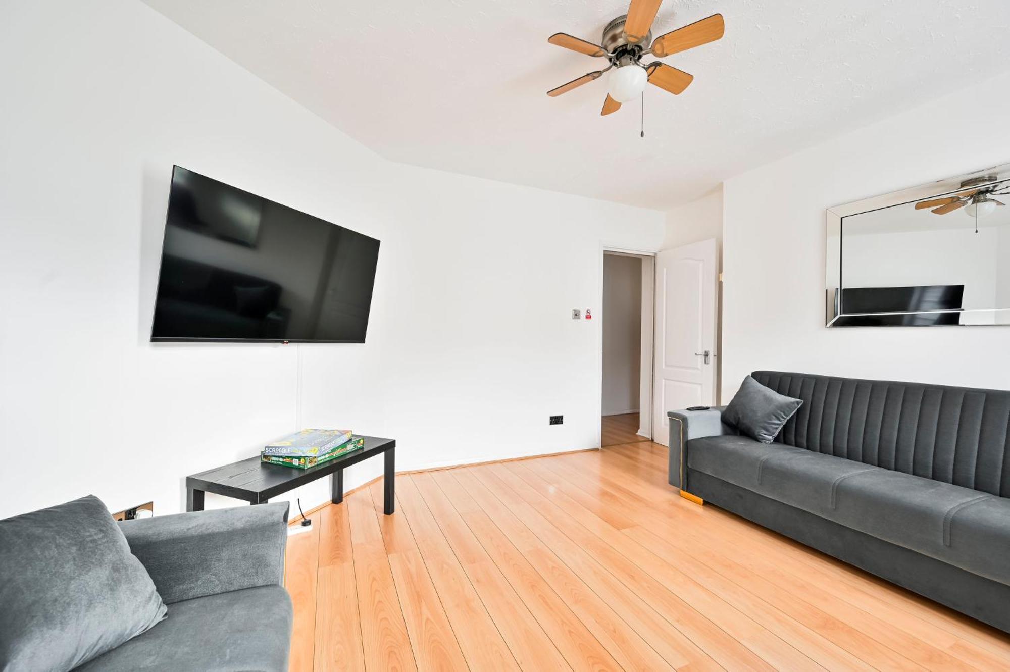 Perfect 1-bed E15, Sleeps 5, 1 Min From Tube Station, Near Westfields Appartamento Londra