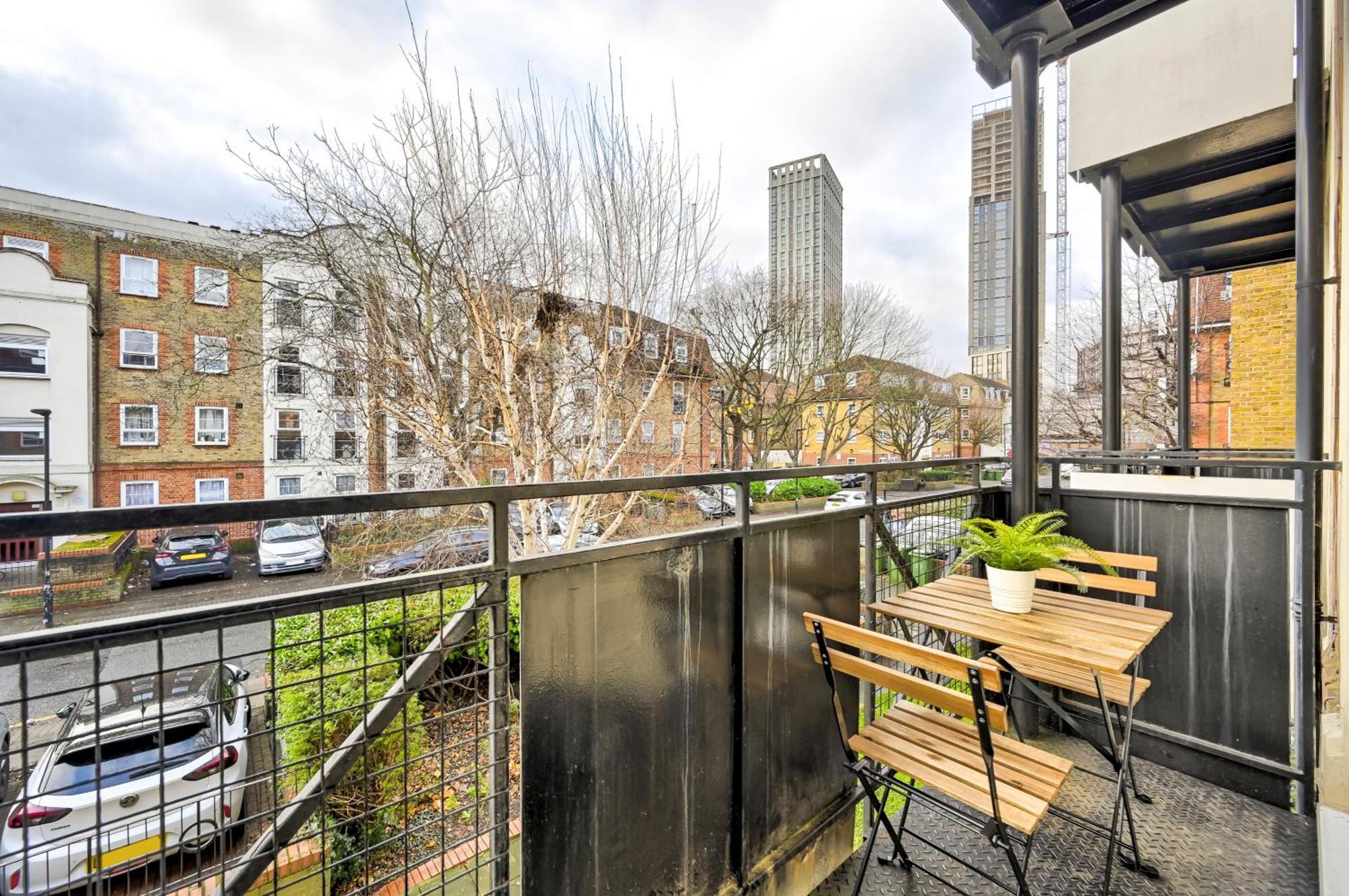 Perfect 1-bed E15, Sleeps 5, 1 Min From Tube Station, Near Westfields Londra